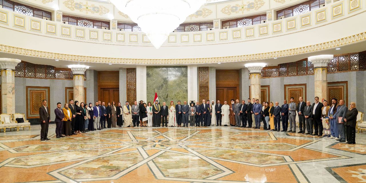 Iraqi President Receives delegation of National Day for Tolerance